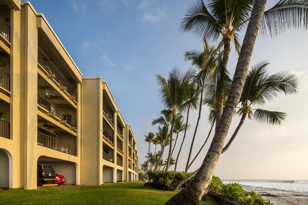 Castle Kona Bali Kai Aparthotel Kailua-Kona Exterior photo