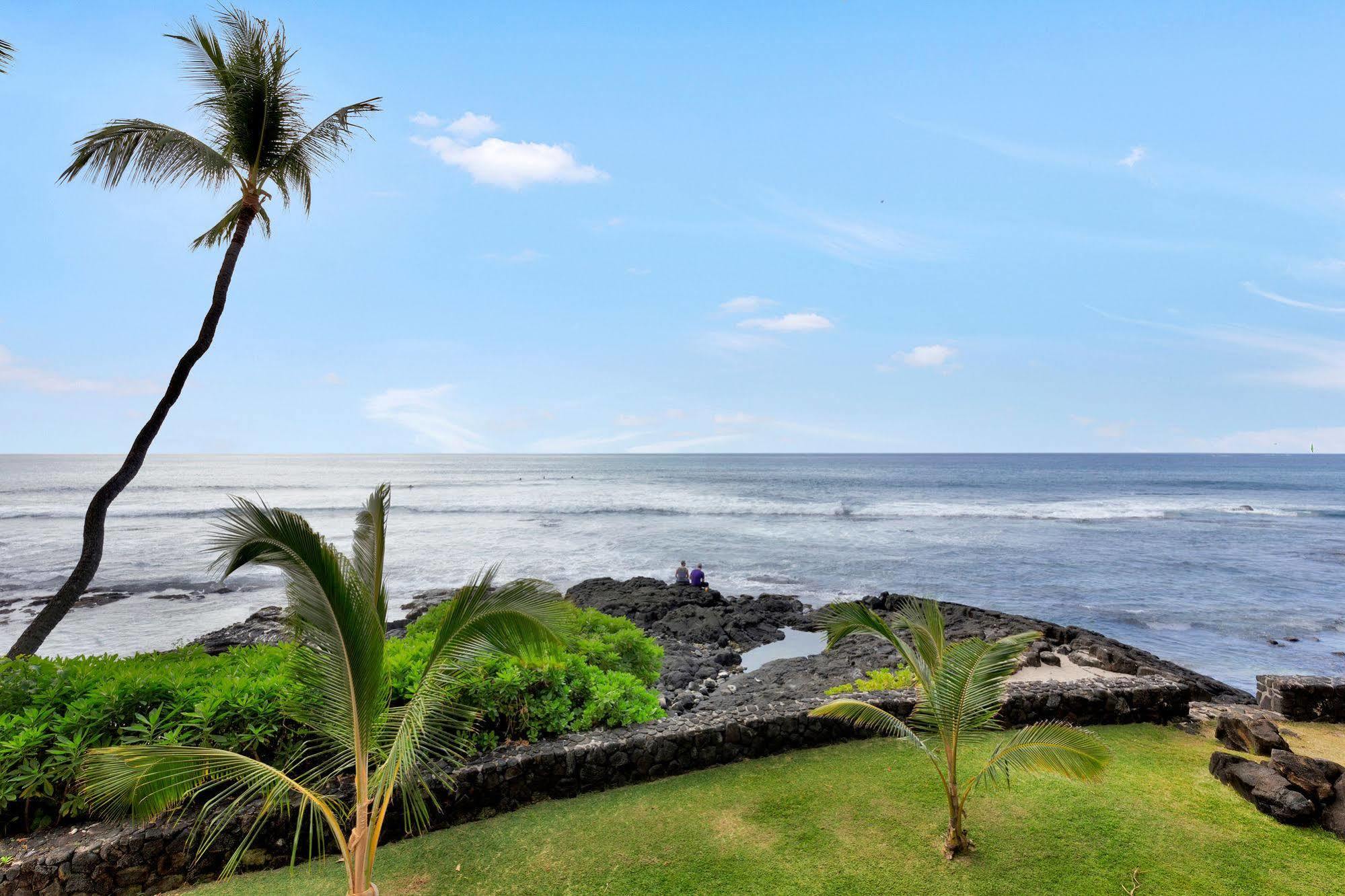 Castle Kona Bali Kai Aparthotel Kailua-Kona Exterior photo